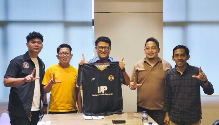 Ketua DPRD Lampung Ahmad Giri Akbar Dukung IJP FC