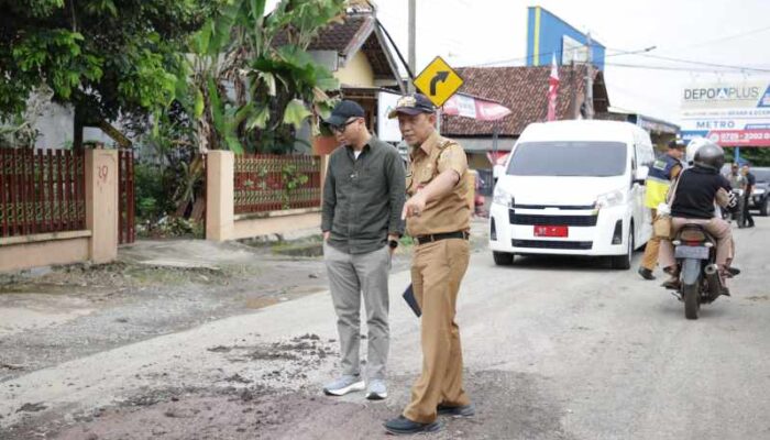 Gubernur Mirza Tinjau Pemeliharaan Jalan Provinsi di Metro dan Kota Gajah Lamteng