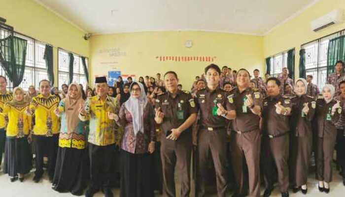 Kejati Lampung Tanamkan Wawasan Kebangsaan Melalui Program Jaksa Masuk Sekolah di SMKN 7 Bandar Lampung