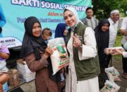 Ketua TP PKK Provinsi Lampung Batin Wulan Salurkan Ratusan Paket Sembako