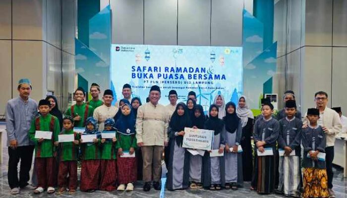 PLN UID Lampung Gandeng YBM Santuni Ratusan Anak Yatim dan Dhuafa Tebar Berkah Ramadan