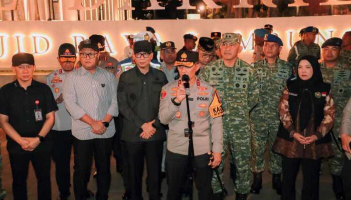 Pastikan Situasi Tertib, Aman, Lancar dan Terkendali, Gubernur Rahmat Mirzani Djausal Bersama Jajaran Forkopimda Pantau Malam Takbiran Idul Fitri 1447 H