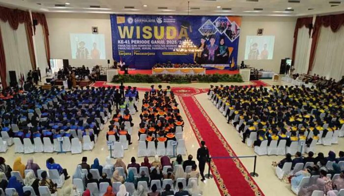 Kampus IIB Darmajaya Wisuda 495 Mahasiswanya, Berikut Wisudawan Terbaik 
