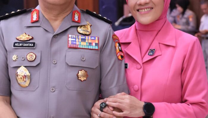 Mantan Kapolda Lampung Helmy Santika Resmi Sandang Bintang Tiga Komjen 